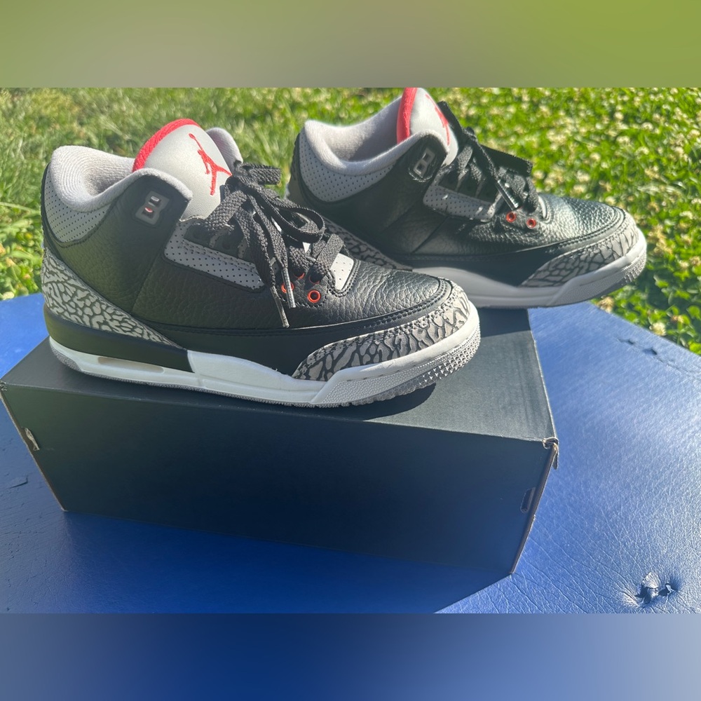 Air Jordan 3 Retro OG BG Black Cement 2018 size 6Y - Picture 2 of 11